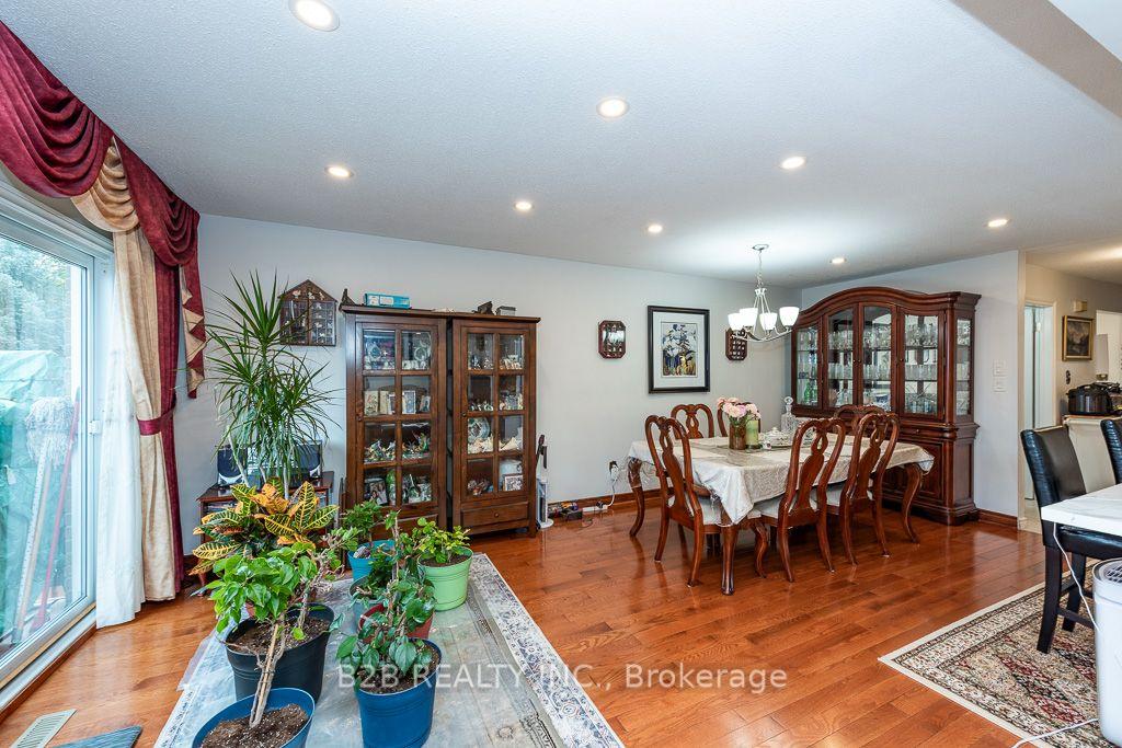 Photo 7 of 4112 trappers Crescent, Mississauga, Erin Mills — HOMEH
