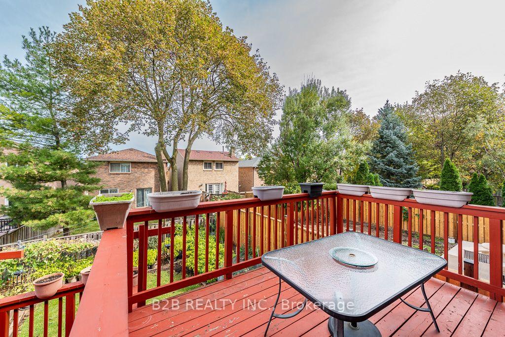Photo 10 of 4112 trappers Crescent, Mississauga, Erin Mills — HOMEH
