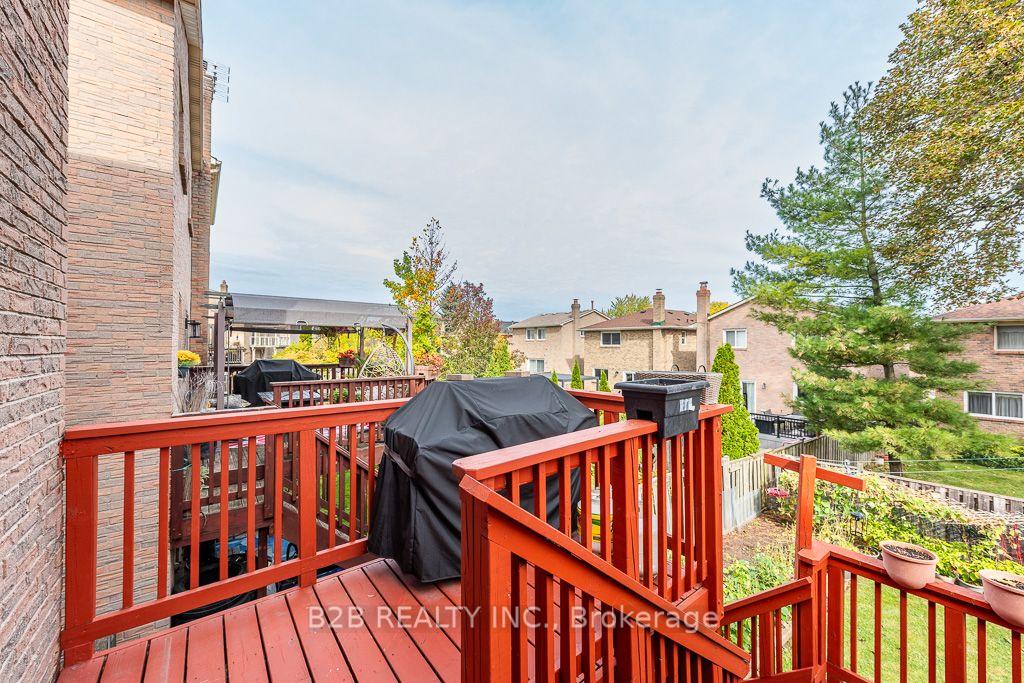 Photo 11 of 4112 trappers Crescent, Mississauga, Erin Mills — HOMEH