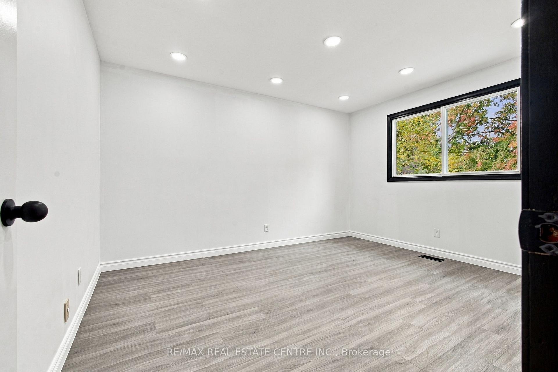 Photo 24 of 246 Hillcrest Road, Cambridge, Preston North — HOMEH
