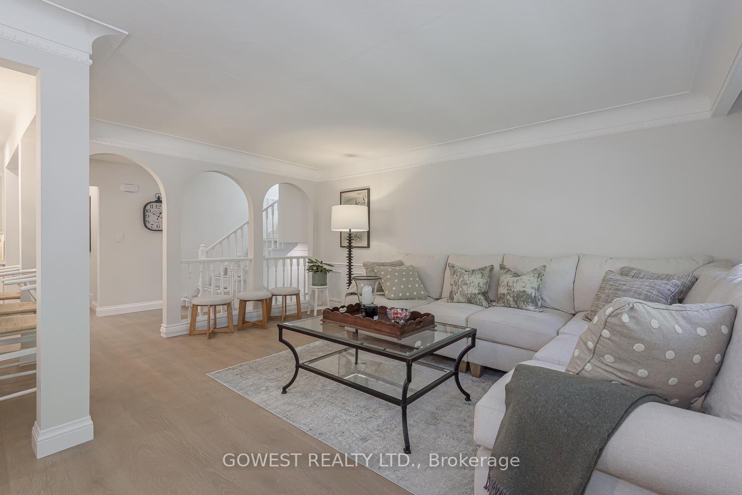 Photo 10 of 342 Bryant Crescent, Burlington, Appleby — HOMEH