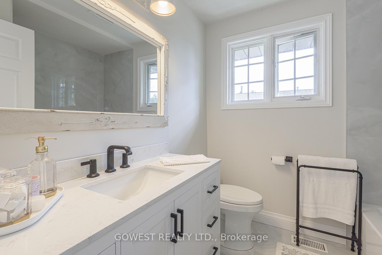 Photo 15 of 342 Bryant Crescent, Burlington, Appleby — HOMEH