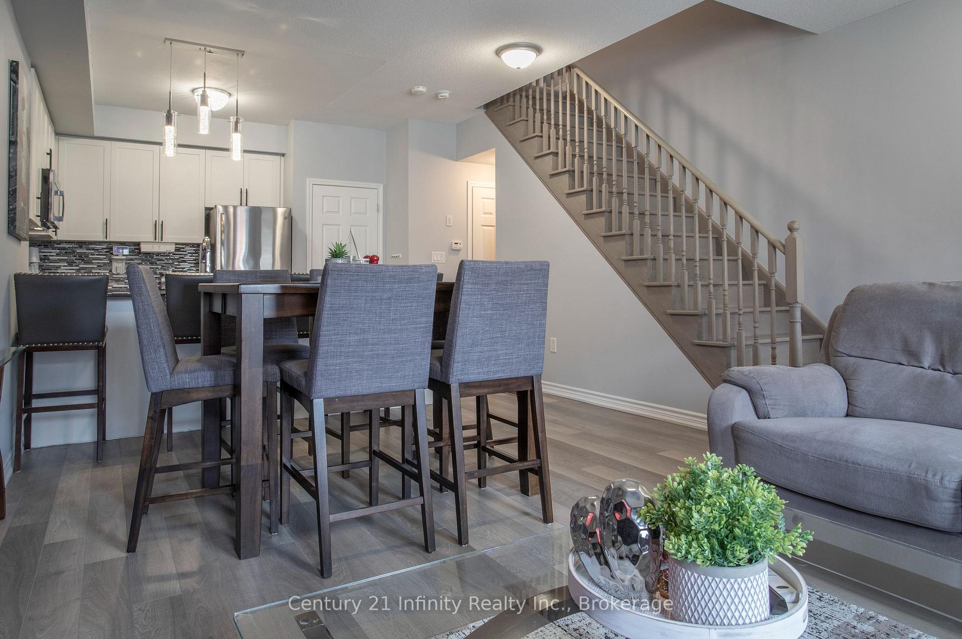 Photo 6 of 4 Dunsley Way, Whitby, Pringle Creek — HOMEH