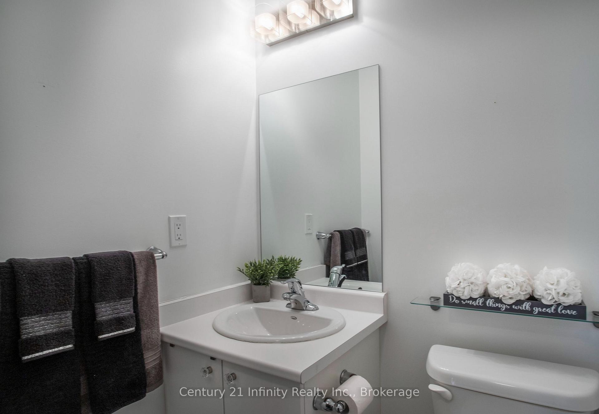 Photo 16 of 4 Dunsley Way, Whitby, Pringle Creek — HOMEH