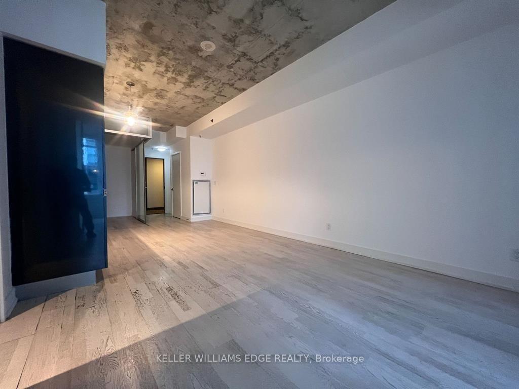 Photo 5 of Unit 302, 20 Gladstone Avenue, Toronto, Little Portugal — HOMEH