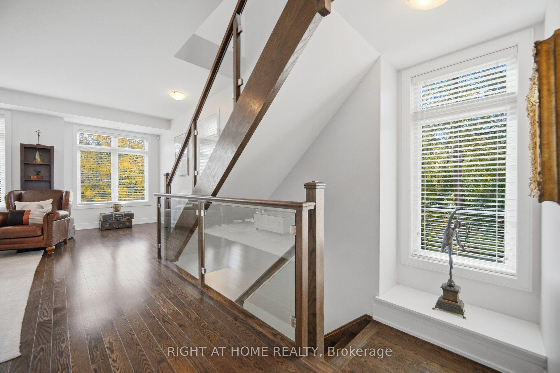 Photo 5 of 36 Whitehorn Lane, Halton Hills, Georgetown — HOMEH