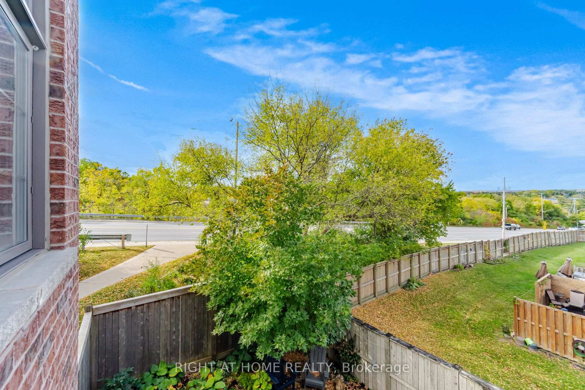 Photo 21 of 36 Whitehorn Lane, Halton Hills, Georgetown — HOMEH