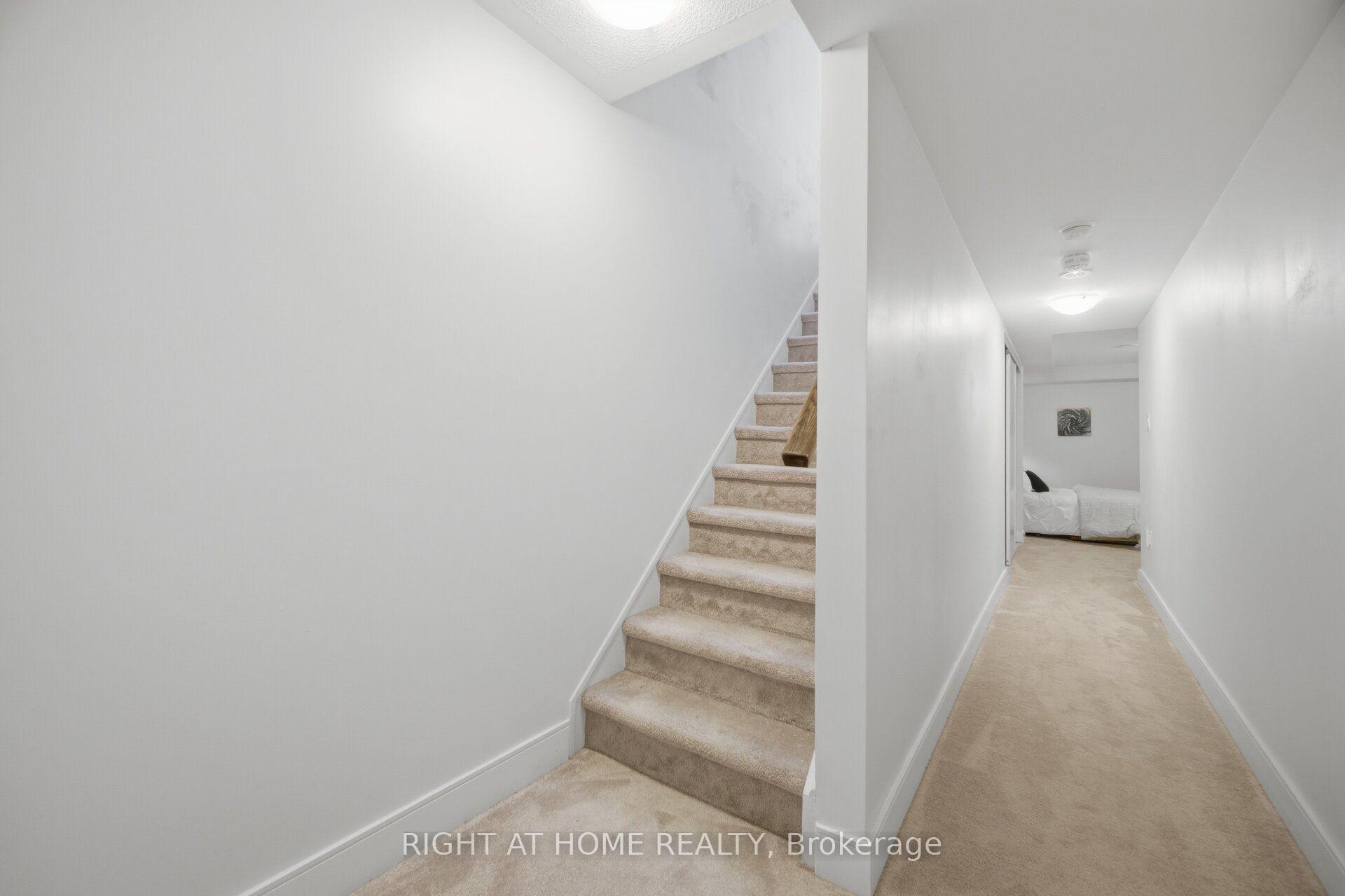 Photo 40 of 36 Whitehorn Lane, Halton Hills, Georgetown — HOMEH