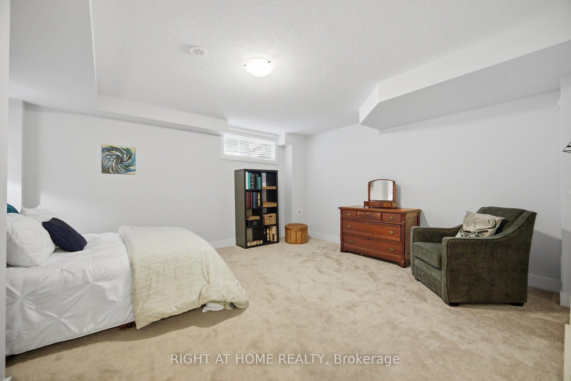 Photo 41 of 36 Whitehorn Lane, Halton Hills, Georgetown — HOMEH