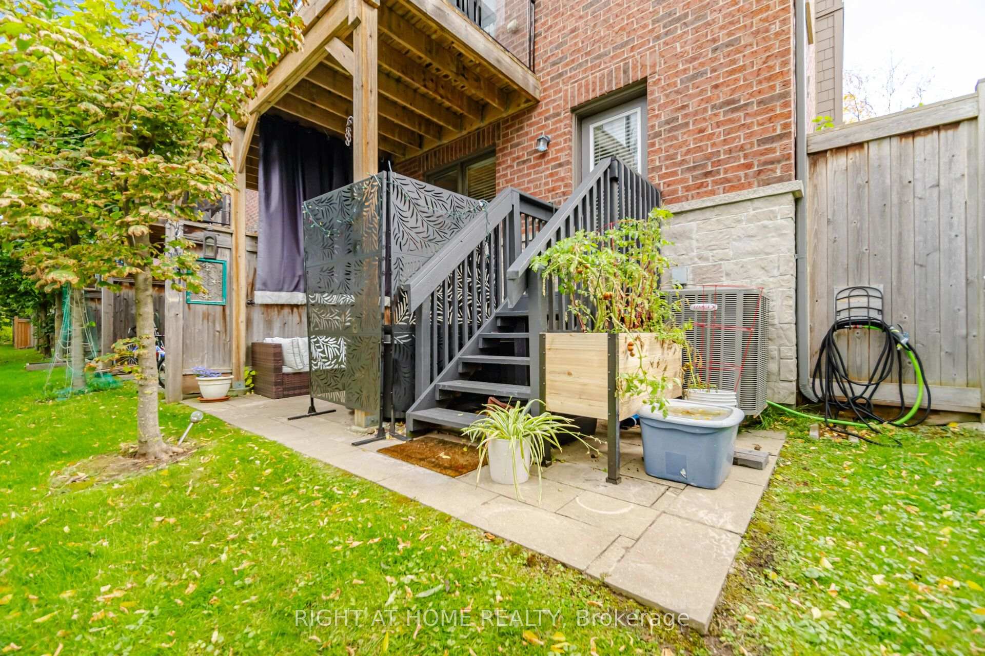 Photo 45 of 36 Whitehorn Lane, Halton Hills, Georgetown — HOMEH