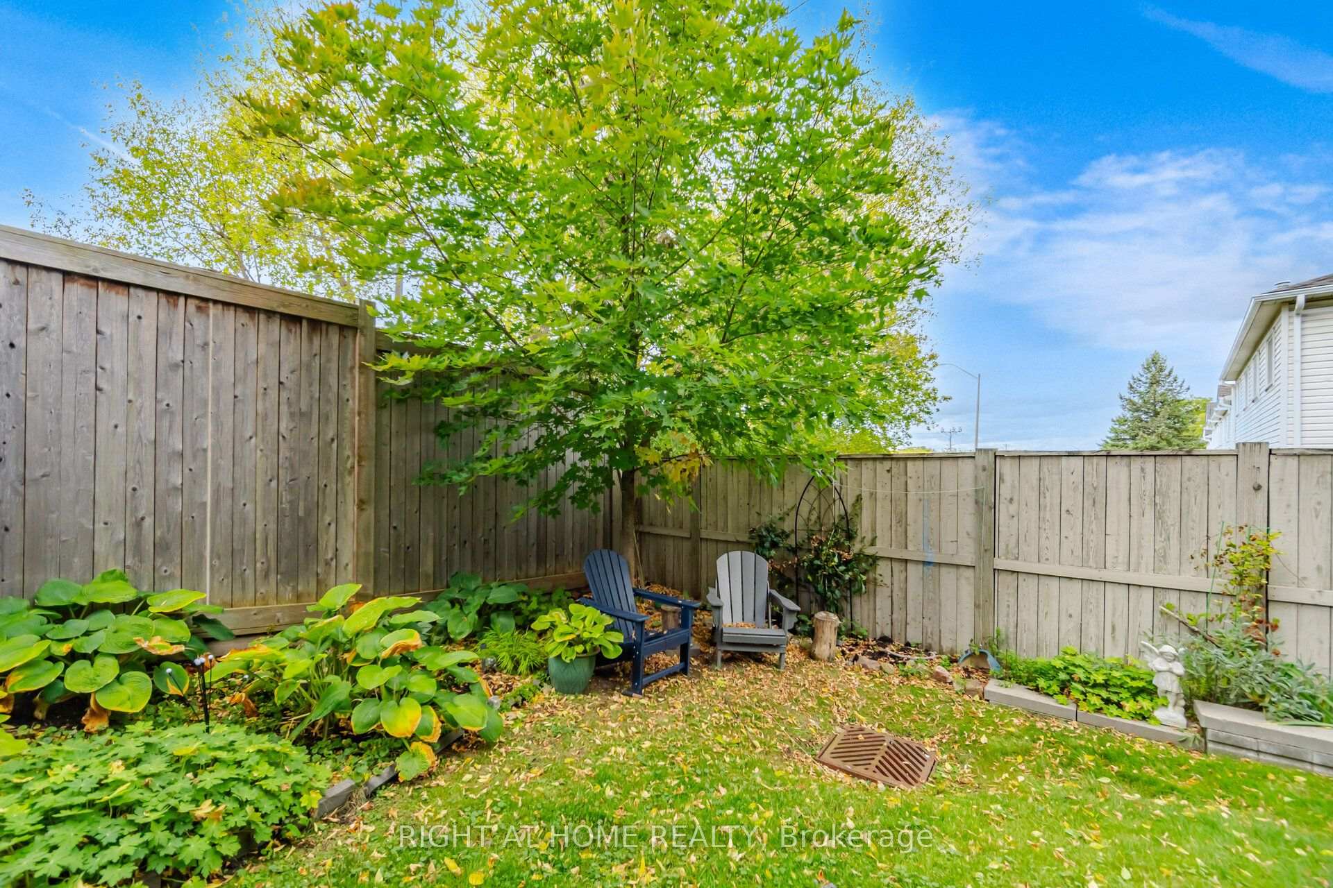 Photo 48 of 36 Whitehorn Lane, Halton Hills, Georgetown — HOMEH