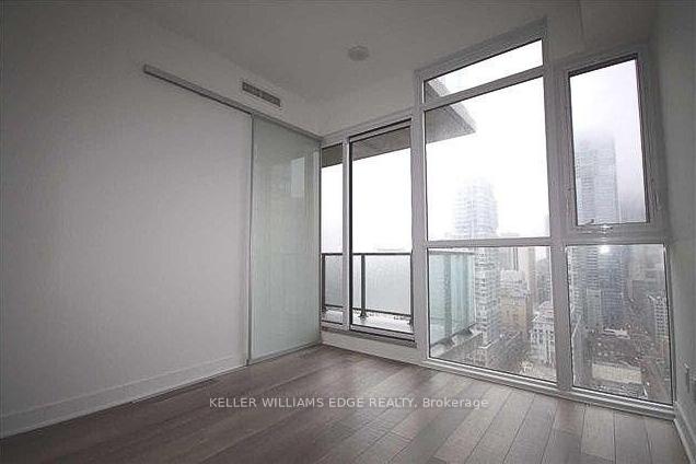 Photo 4 of Unit 2709, 290 Adelaide Street W, Toronto, Waterfront Communities — HOMEH