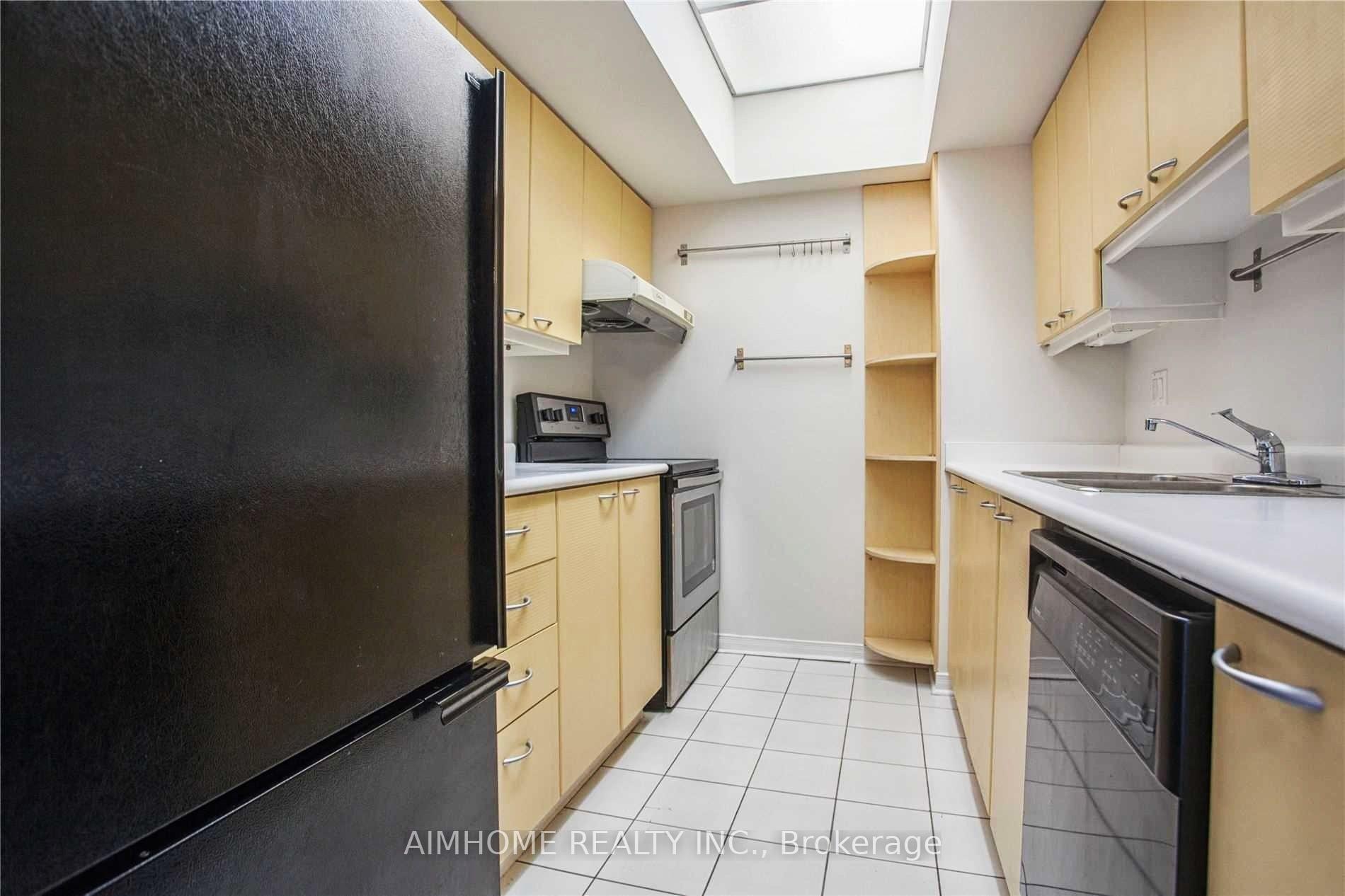 Photo 13 of Unit 3711, 5 Concorde Place, North York, Banbury-Don Mills — HOMEH