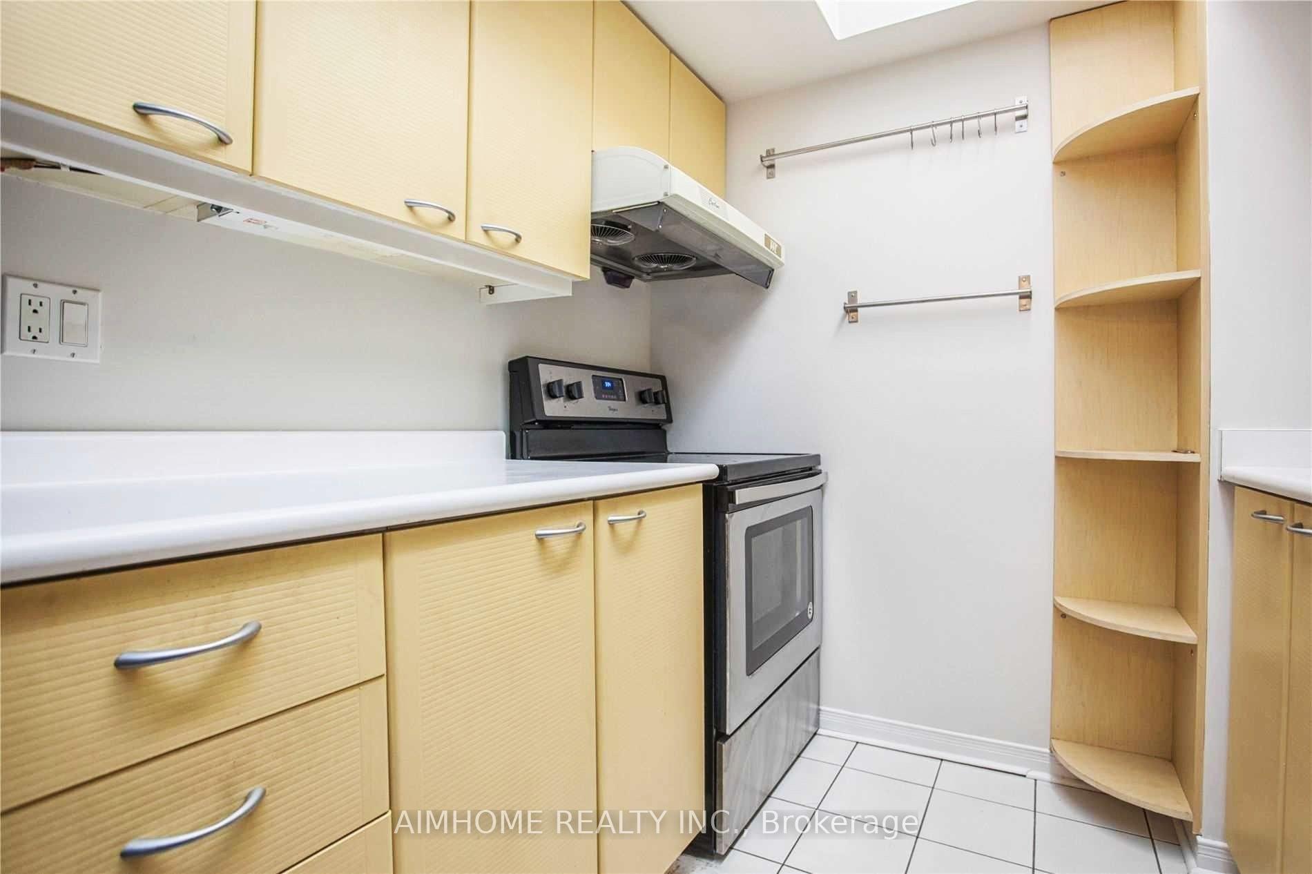Photo 14 of Unit 3711, 5 Concorde Place, North York, Banbury-Don Mills — HOMEH