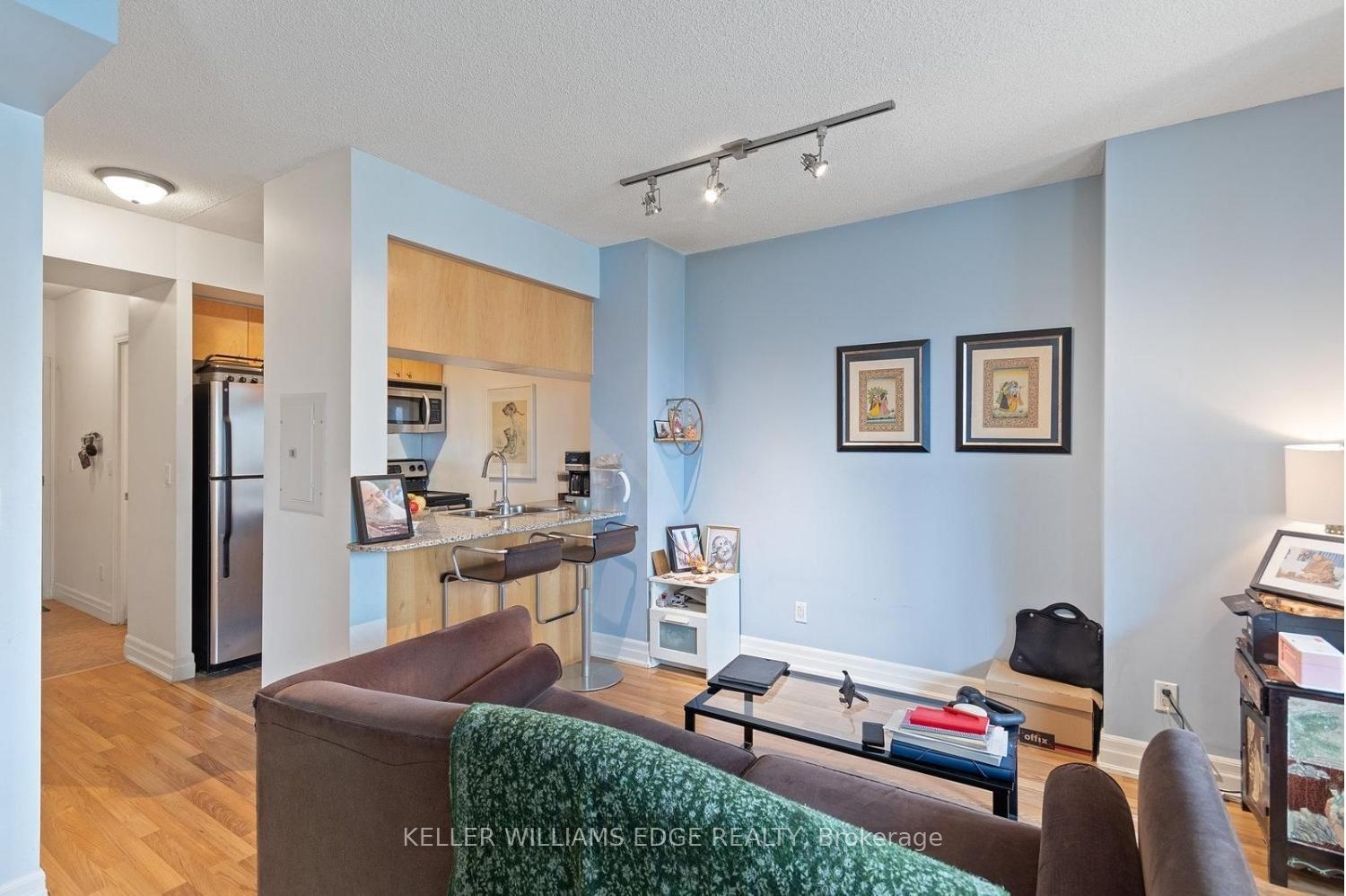 Photo 10 of Unit 1408, 8 Scollard Street, Toronto, The Annex — HOMEH
