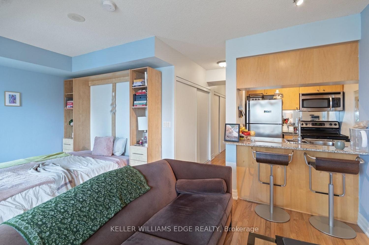 Photo 11 of Unit 1408, 8 Scollard Street, Toronto, The Annex — HOMEH