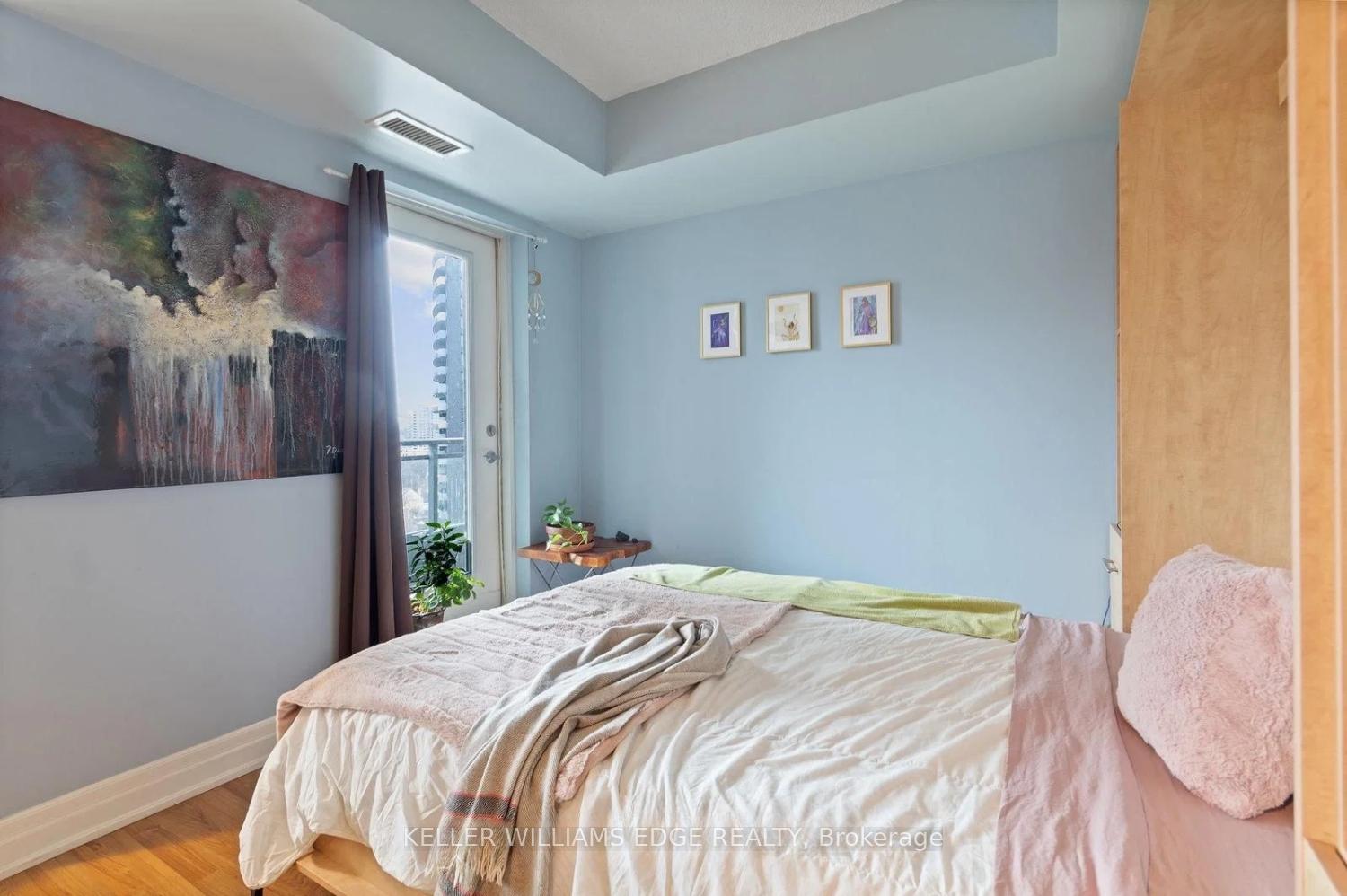 Photo 17 of Unit 1408, 8 Scollard Street, Toronto, The Annex — HOMEH