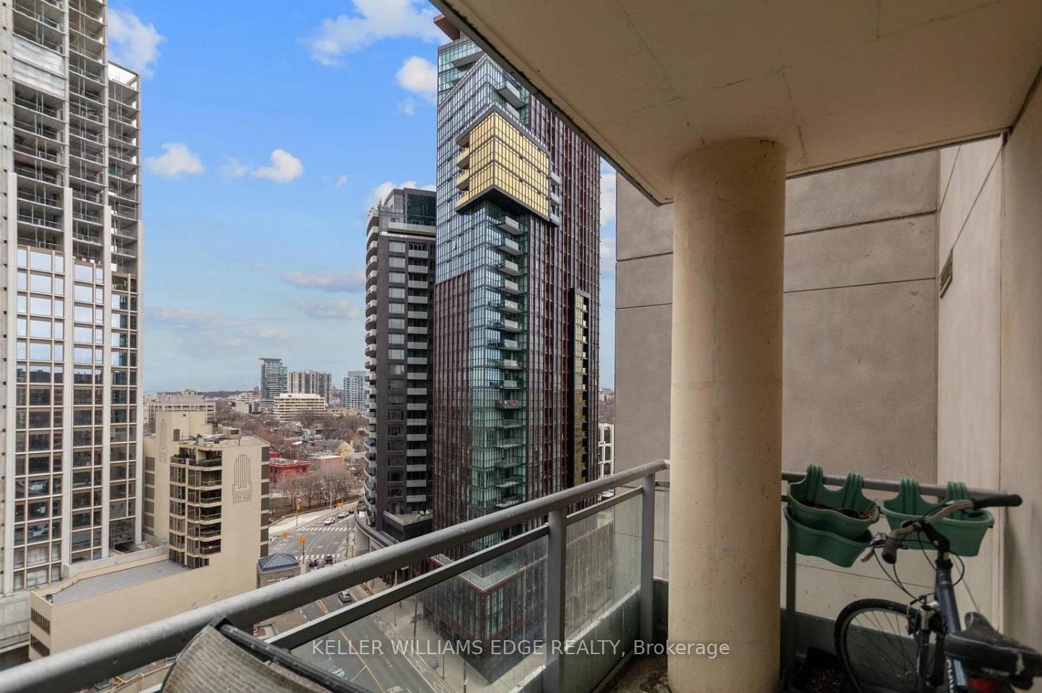 Photo 22 of Unit 1408, 8 Scollard Street, Toronto, The Annex — HOMEH