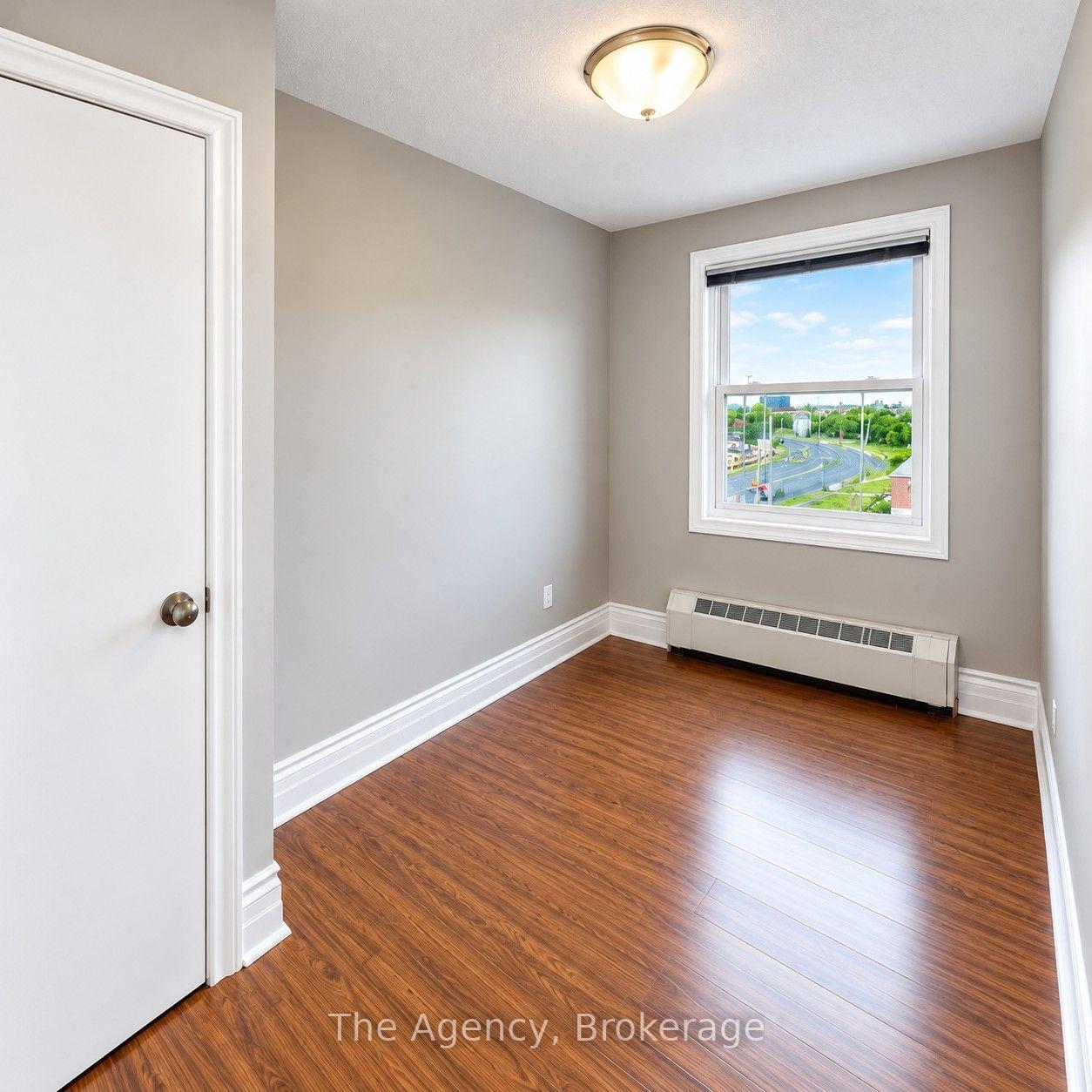 Photo 6 of Unit 1, 139 Westchester Crescent, St. Catharines, E. Chester — HOMEH