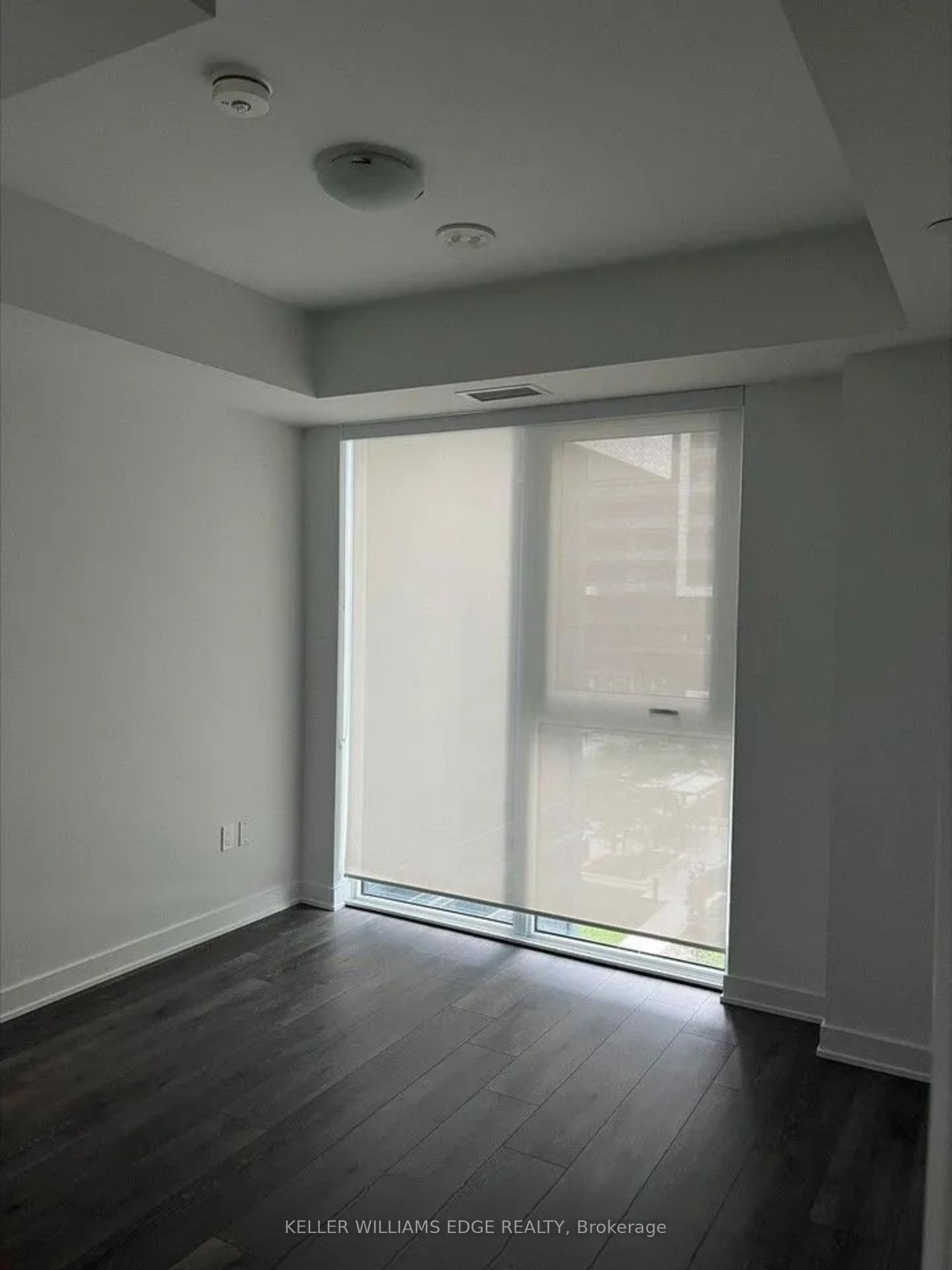 Photo 5 of Unit 401, 105 Oneida Crescent, Richmond Hill, Langstaff — HOMEH