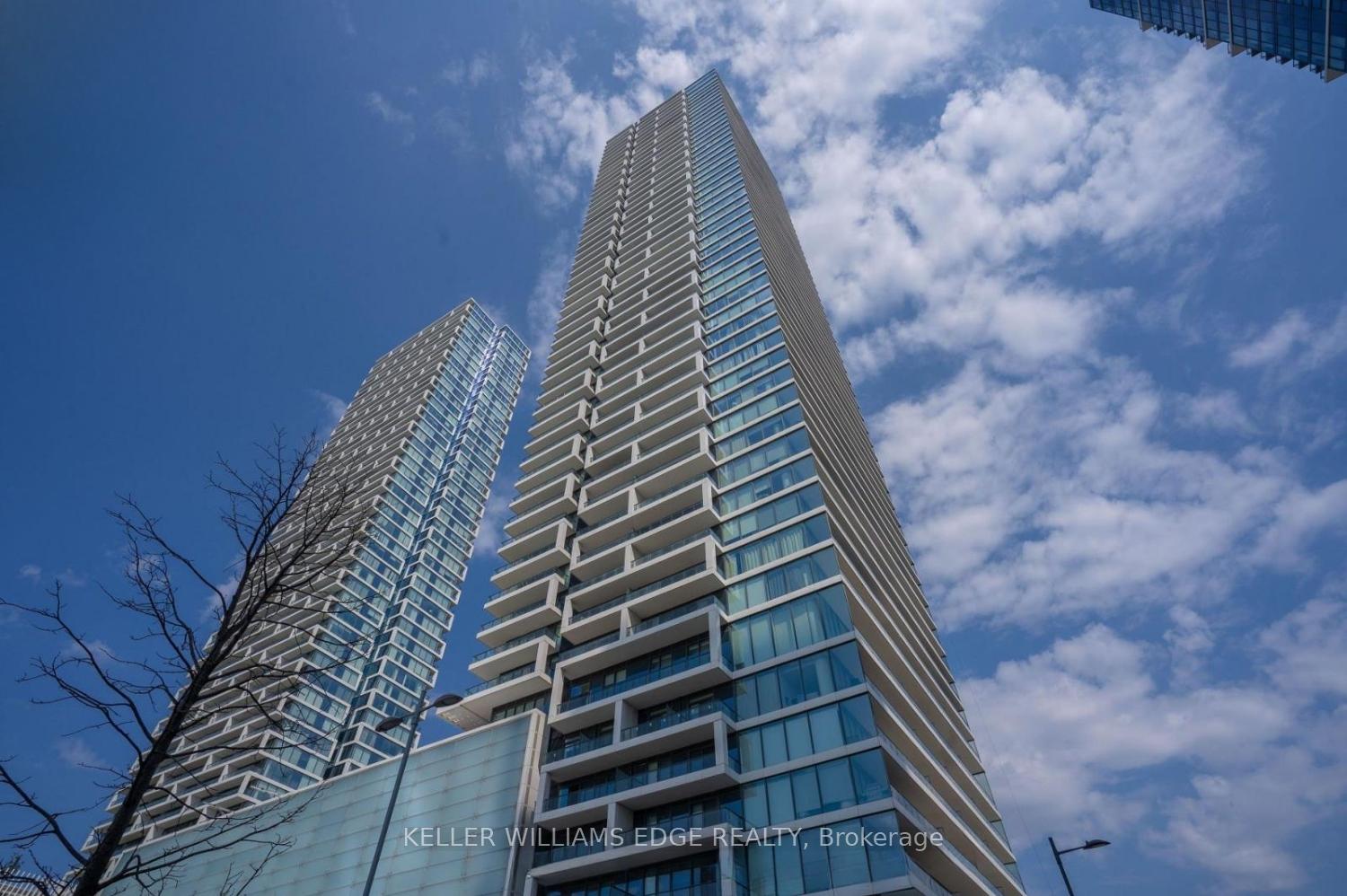Photo of Unit 2005, 950 Portage Parkway