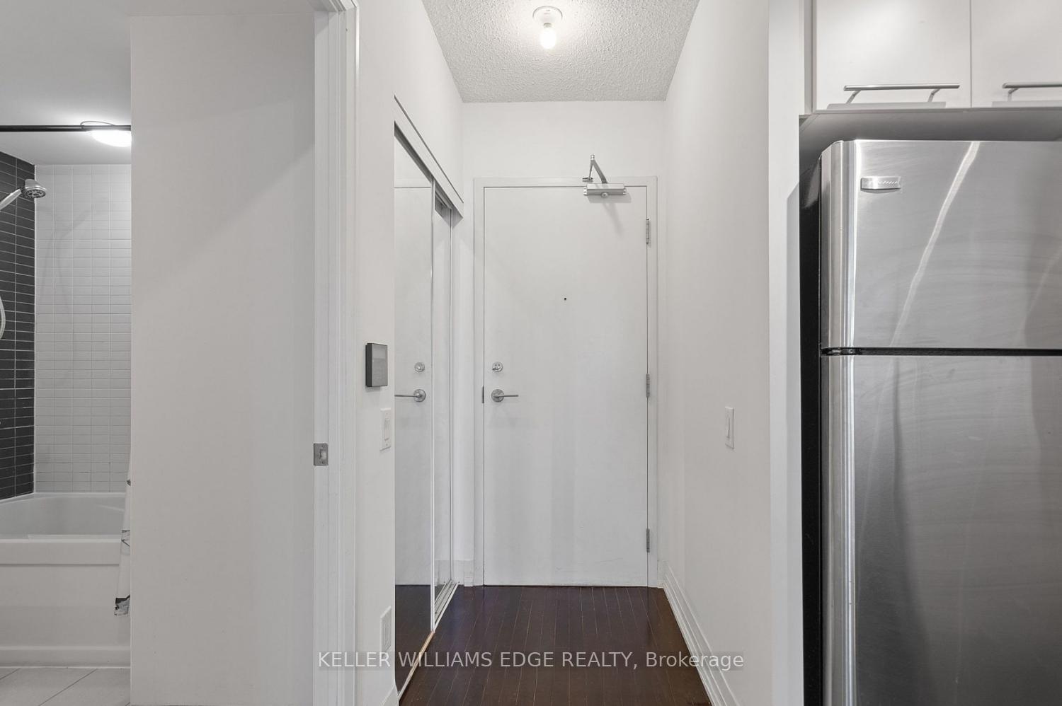 Photo 2 of Unit 2308, 25 Carlton Street, Toronto, Church-Yonge Corridor — HOMEH