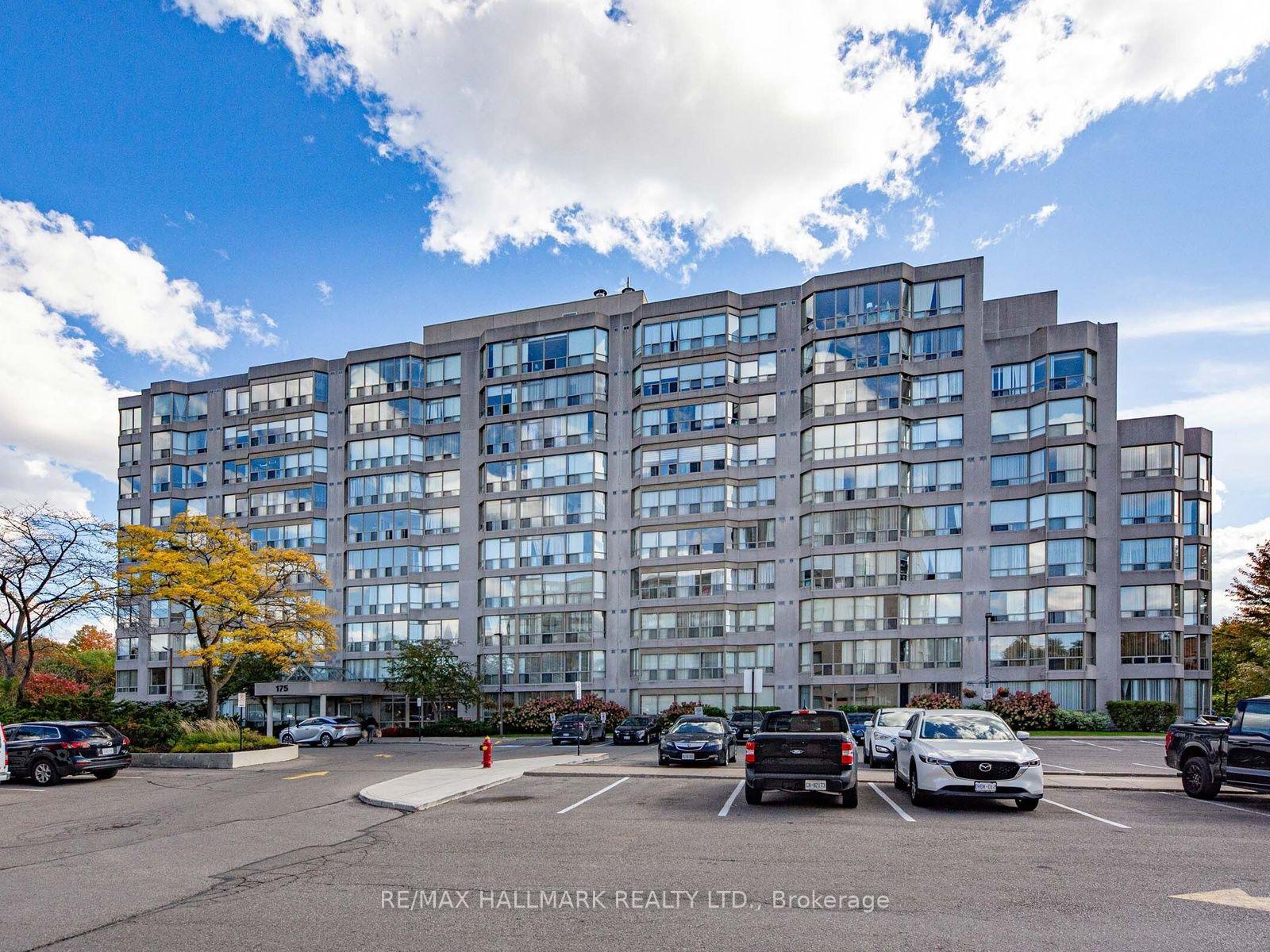 Photo 3 of Unit 309, 175 Cedar Avenue, Richmond Hill, Harding — HOMEH