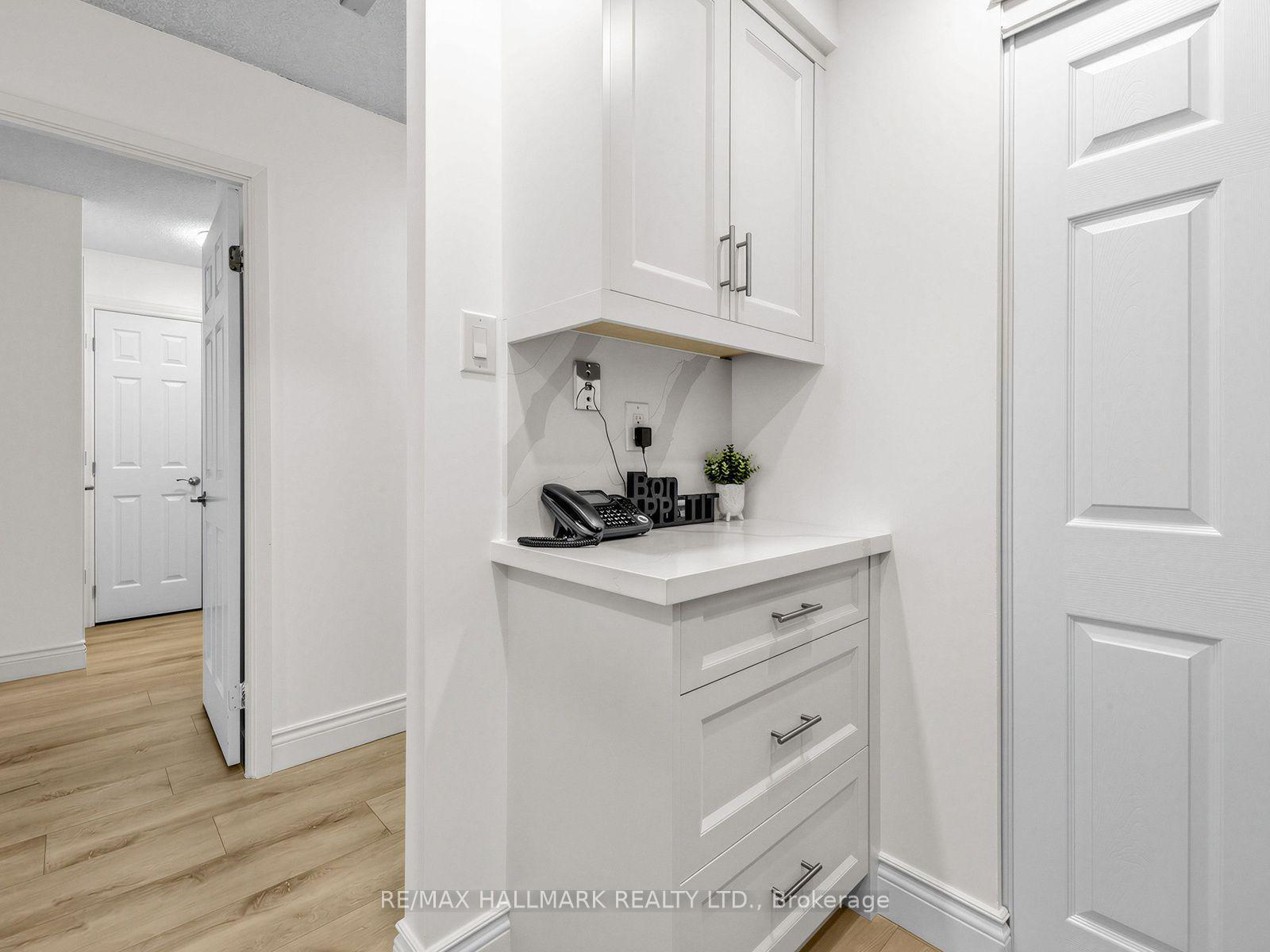 Photo 7 of Unit 309, 175 Cedar Avenue, Richmond Hill, Harding — HOMEH