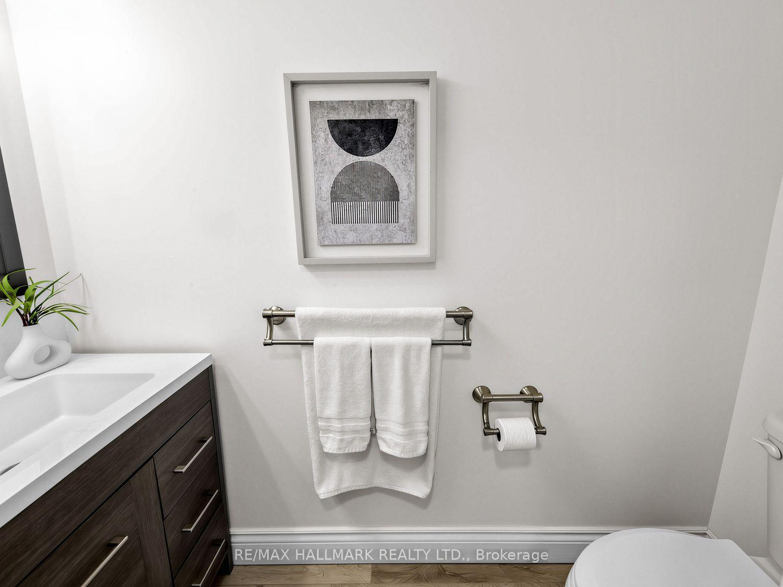 Photo 14 of Unit 309, 175 Cedar Avenue, Richmond Hill, Harding — HOMEH