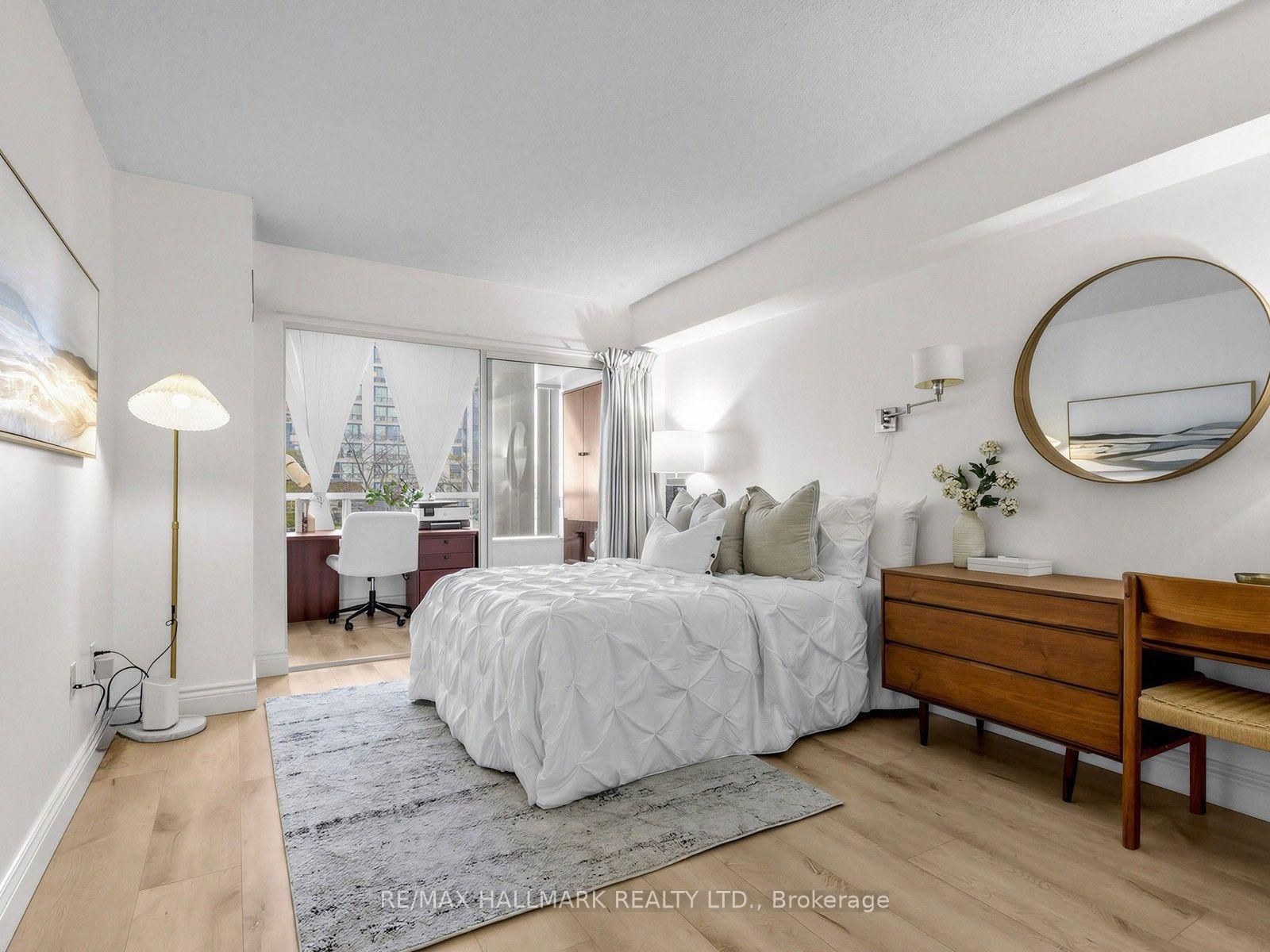 Photo 15 of Unit 309, 175 Cedar Avenue, Richmond Hill, Harding — HOMEH