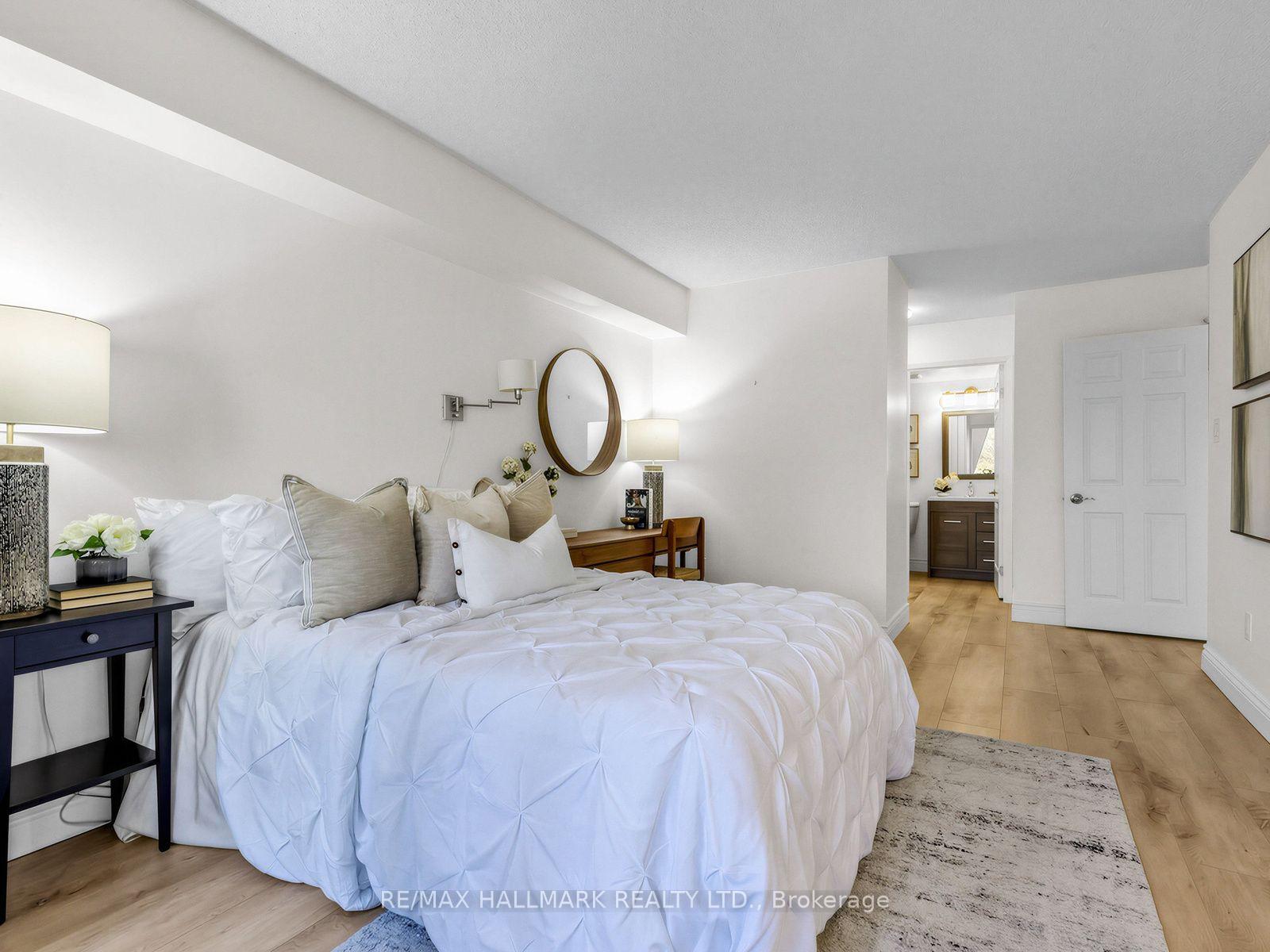 Photo 17 of Unit 309, 175 Cedar Avenue, Richmond Hill, Harding — HOMEH