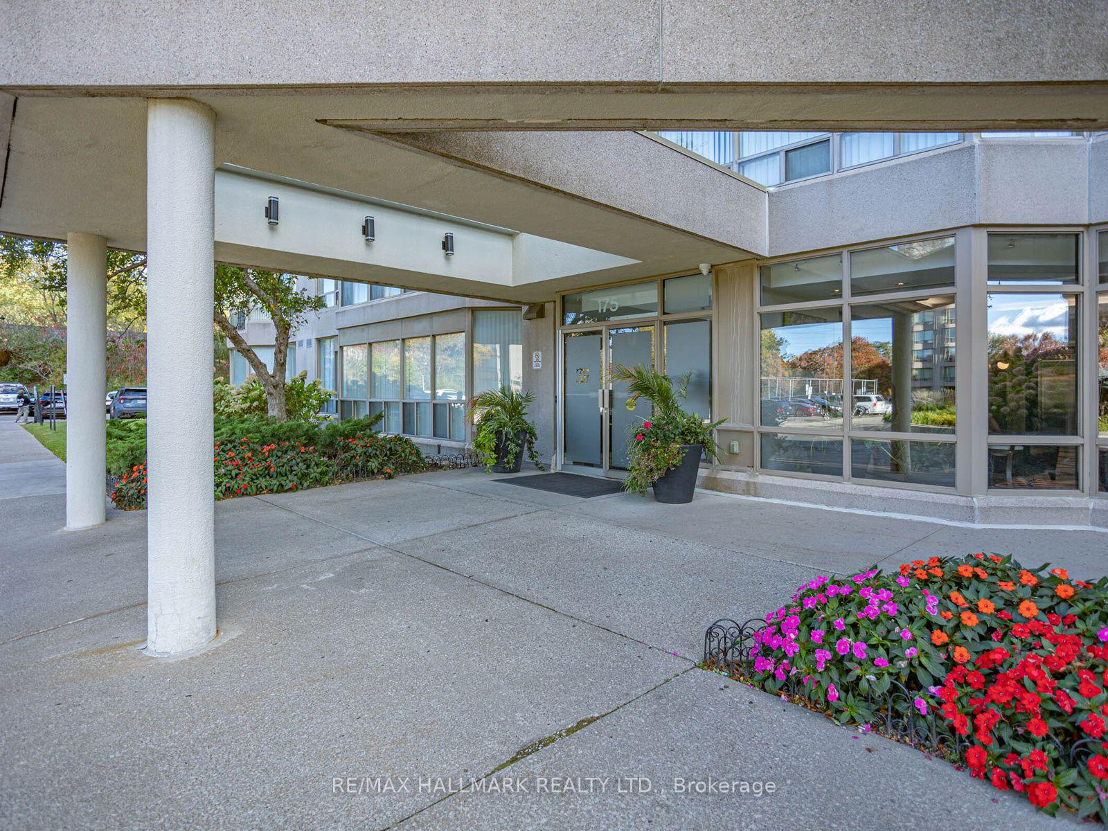 Photo 37 of Unit 309, 175 Cedar Avenue, Richmond Hill, Harding — HOMEH
