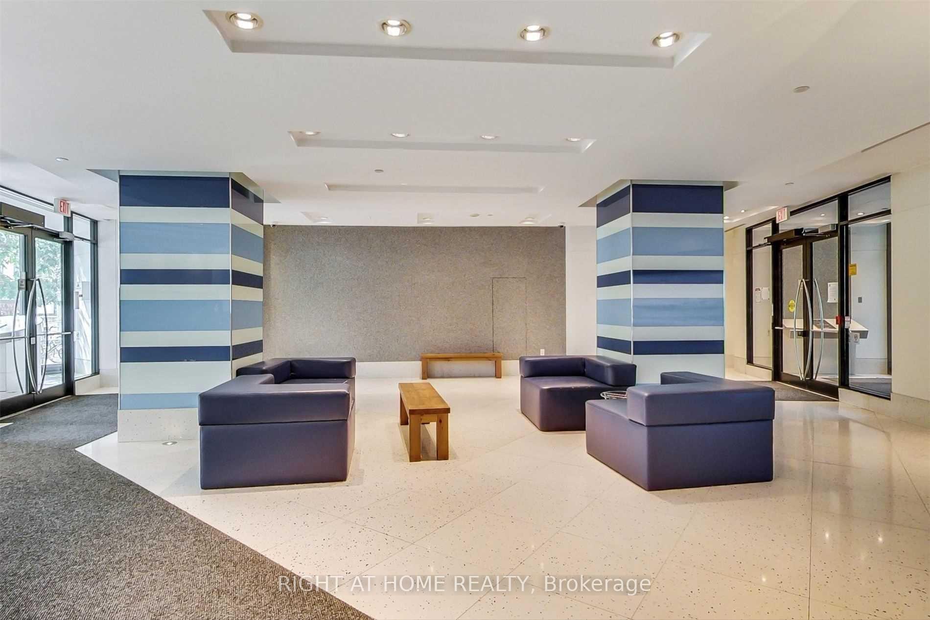 Photo 3 of Unit 734, 600 Fleet Street, Toronto, Niagara — HOMEH