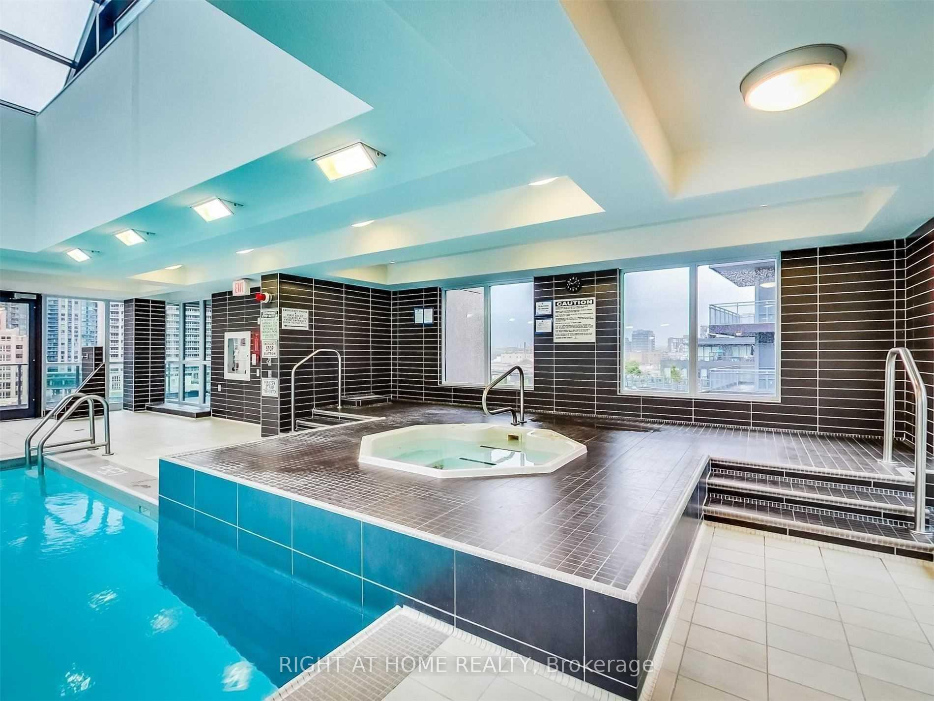 Photo 5 of Unit 734, 600 Fleet Street, Toronto, Niagara — HOMEH