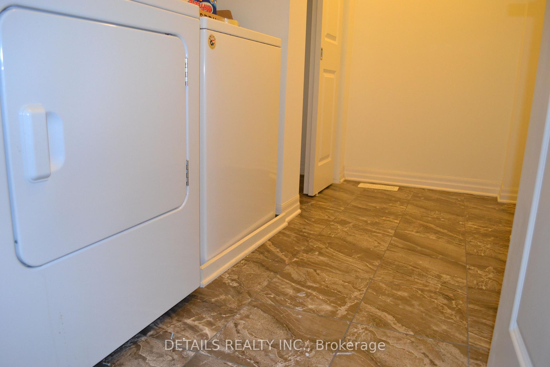 Photo 19 of 241 Overberg Way, Ottawa, Kanata - Emerald Meadows/Trailwest — HOMEH