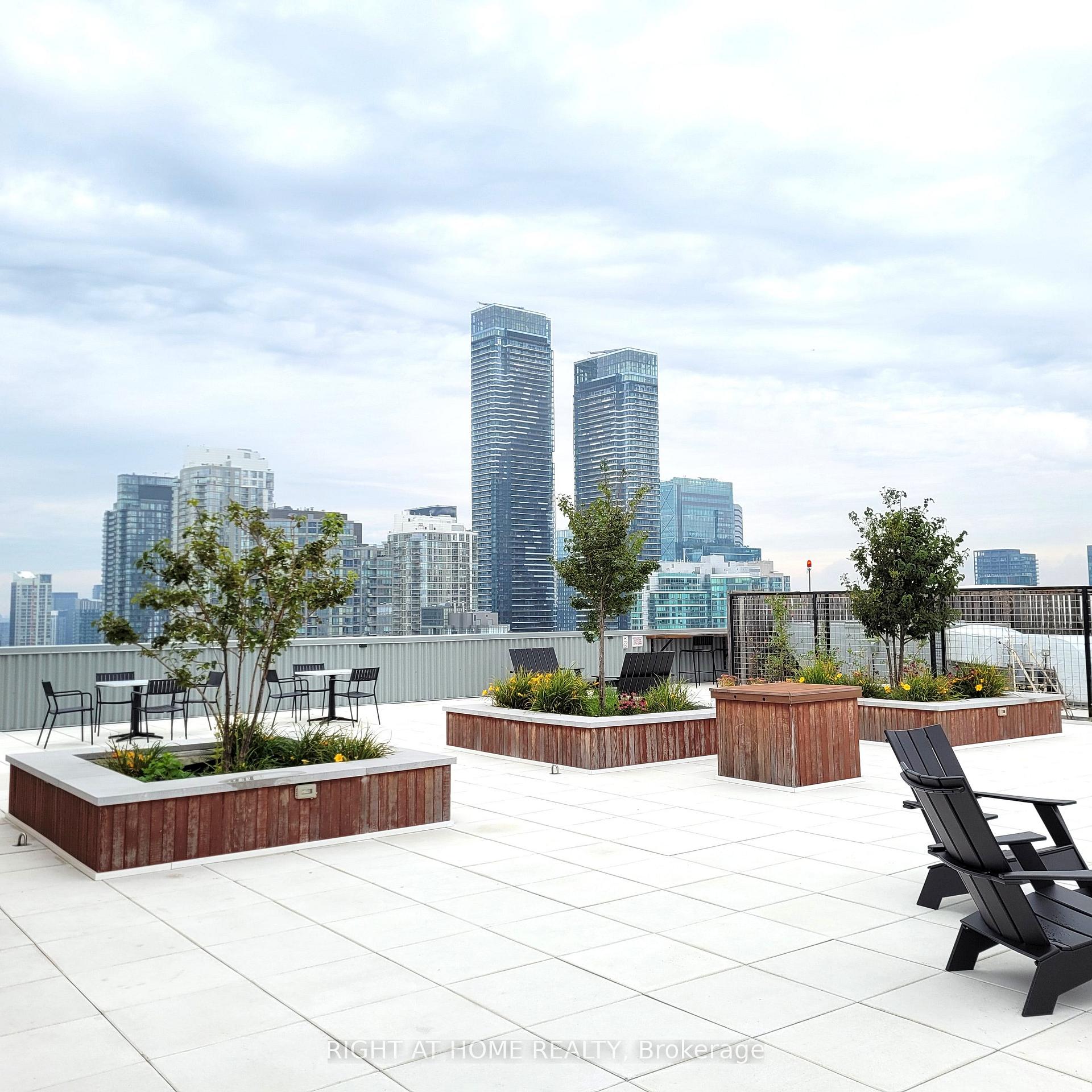 Photo 10 of Unit 2702, 270 Queens Quay W, Toronto, Waterfront Communities — HOMEH