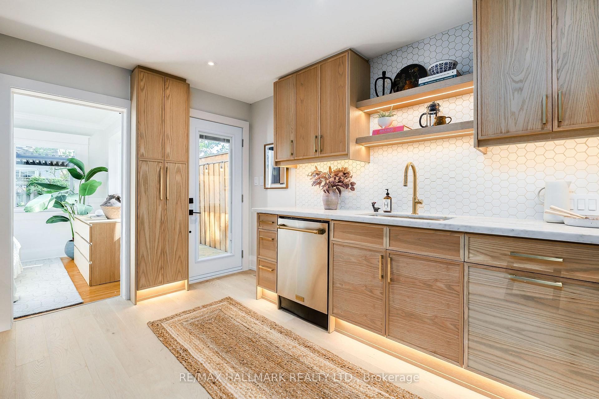 Photo 15 of 53 Haig Avenue, Scarborough, Birchcliffe-Cliffside — HOMEH