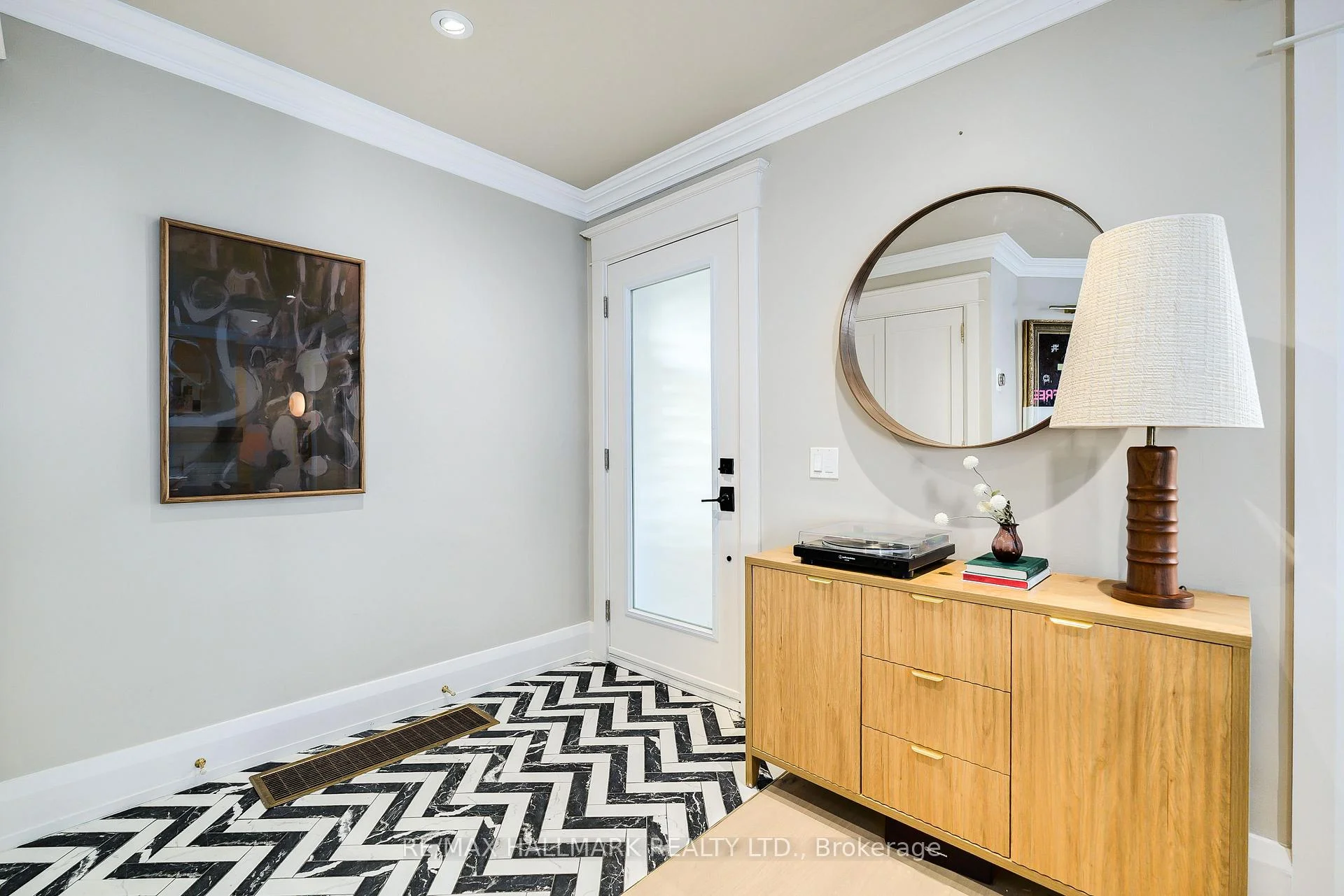 Photo 10 of 53 Haig Avenue, Scarborough, Birchcliffe-Cliffside — HOMEH