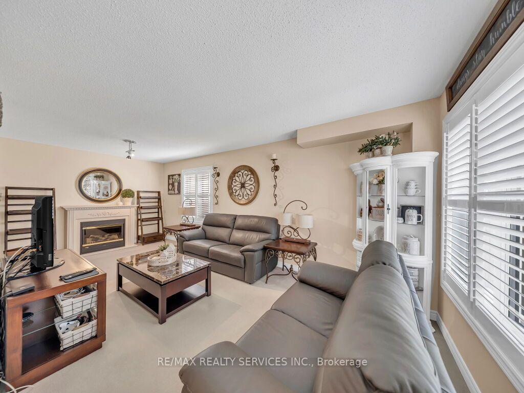 Photo 13 of 58 Sunny Glen Crescent, Brampton, Northwest Sandalwood Parkway — HOMEH
