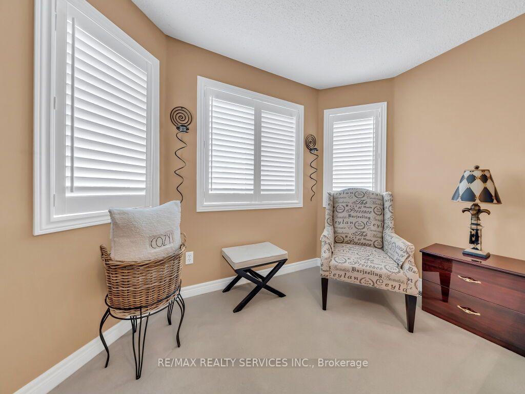 Photo 25 of 58 Sunny Glen Crescent, Brampton, Northwest Sandalwood Parkway — HOMEH