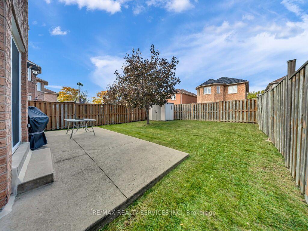 Photo 34 of 58 Sunny Glen Crescent, Brampton, Northwest Sandalwood Parkway — HOMEH