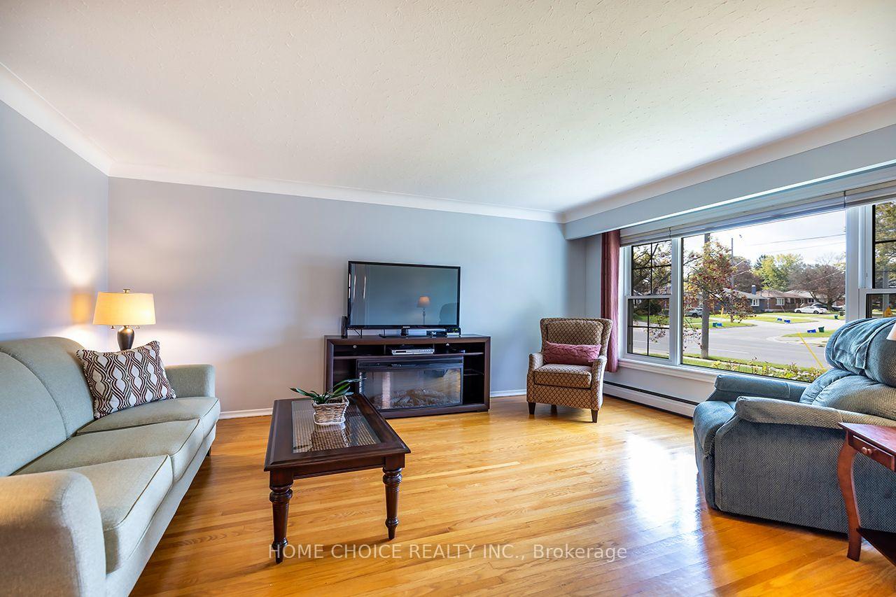 Photo 6 of 89 Harmony Road N, Oshawa, Eastdale — HOMEH
