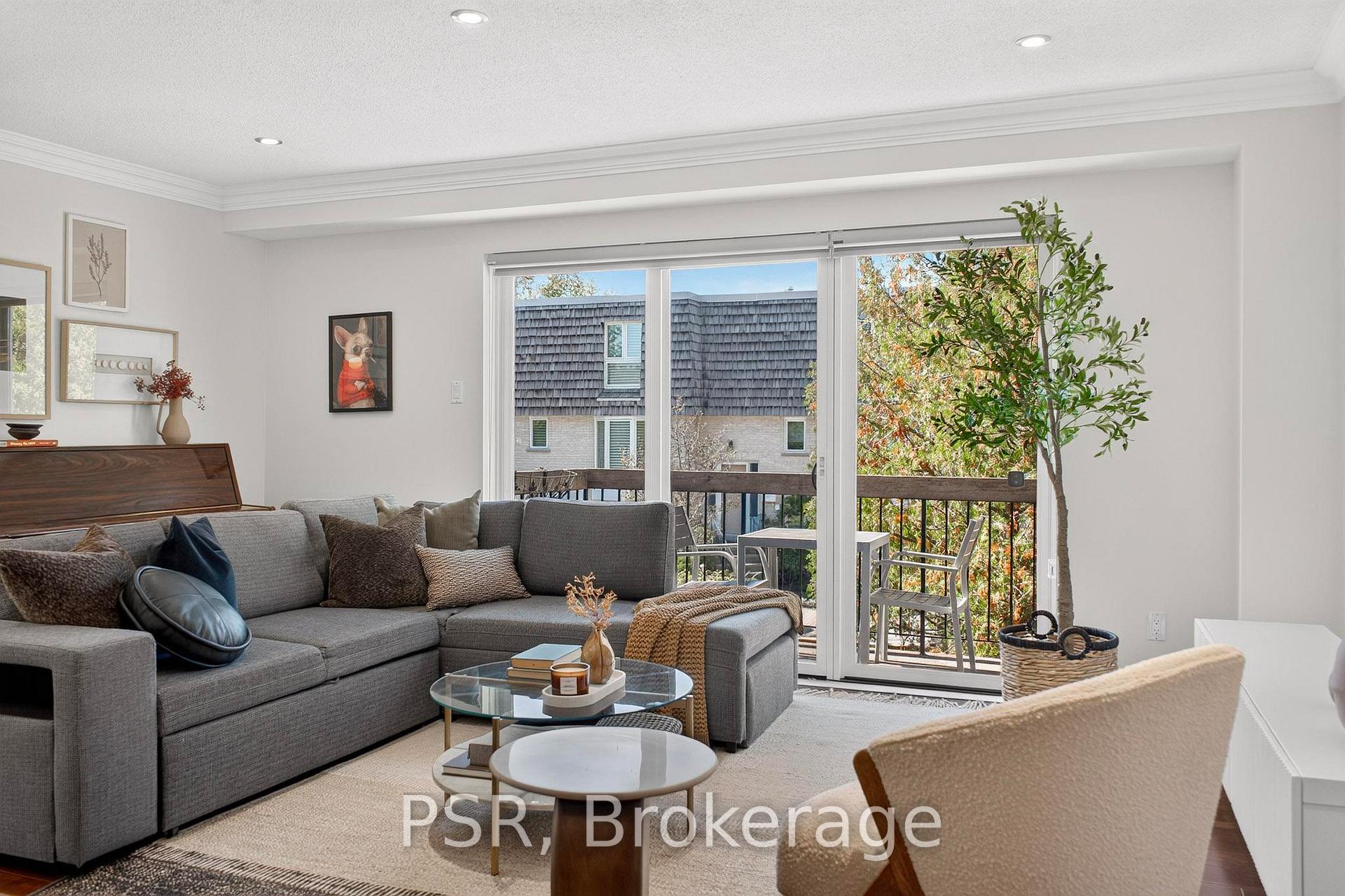 Photo 6 of 2 Powderhorn Mill Way, North York, St. Andrew-Windfields — HOMEH