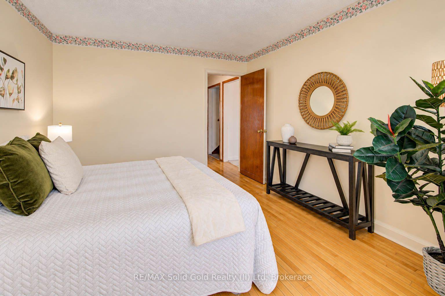Photo 13 of 243 Edwin Street, Kitchener, Uptown Waterloo/North Ward — HOMEH
