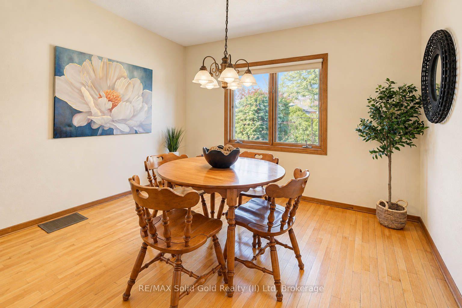 Photo 16 of 243 Edwin Street, Kitchener, Uptown Waterloo/North Ward — HOMEH