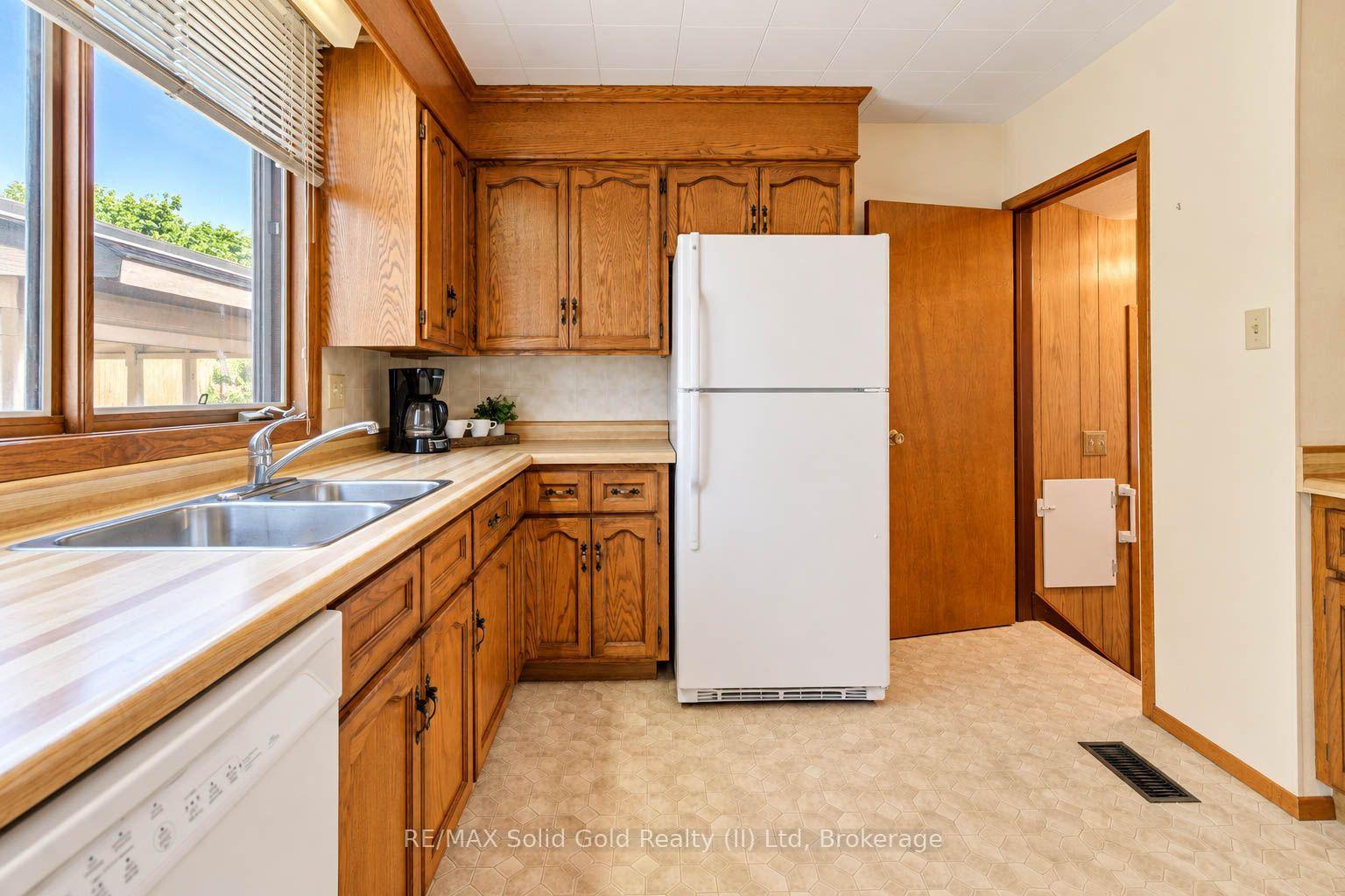 Photo 19 of 243 Edwin Street, Kitchener, Uptown Waterloo/North Ward — HOMEH