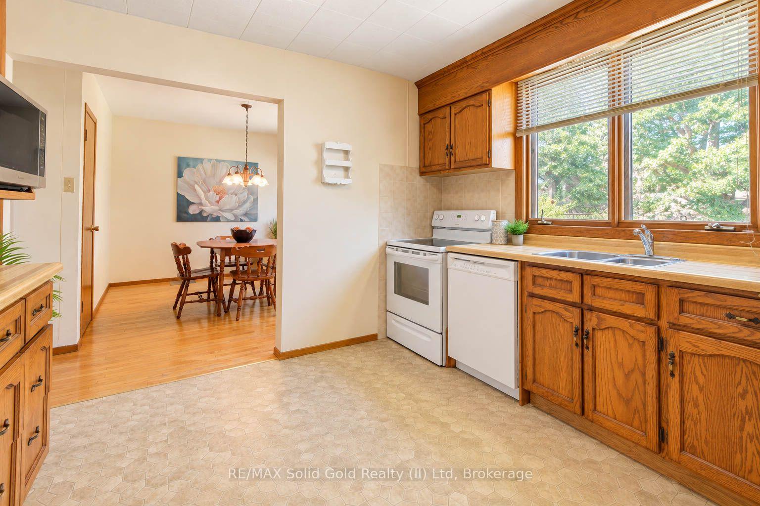 Photo 21 of 243 Edwin Street, Kitchener, Uptown Waterloo/North Ward — HOMEH