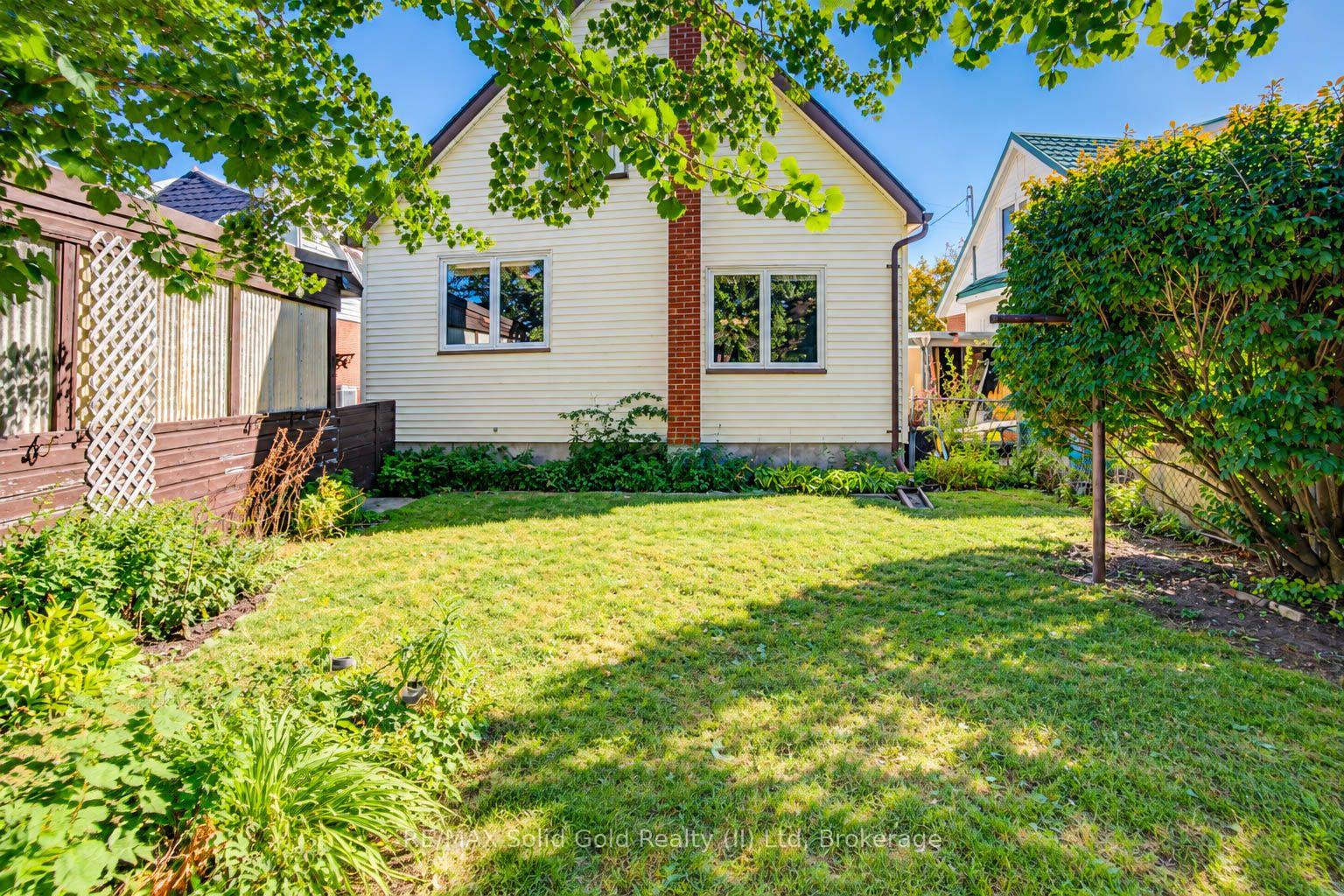 Photo 35 of 243 Edwin Street, Kitchener, Uptown Waterloo/North Ward — HOMEH