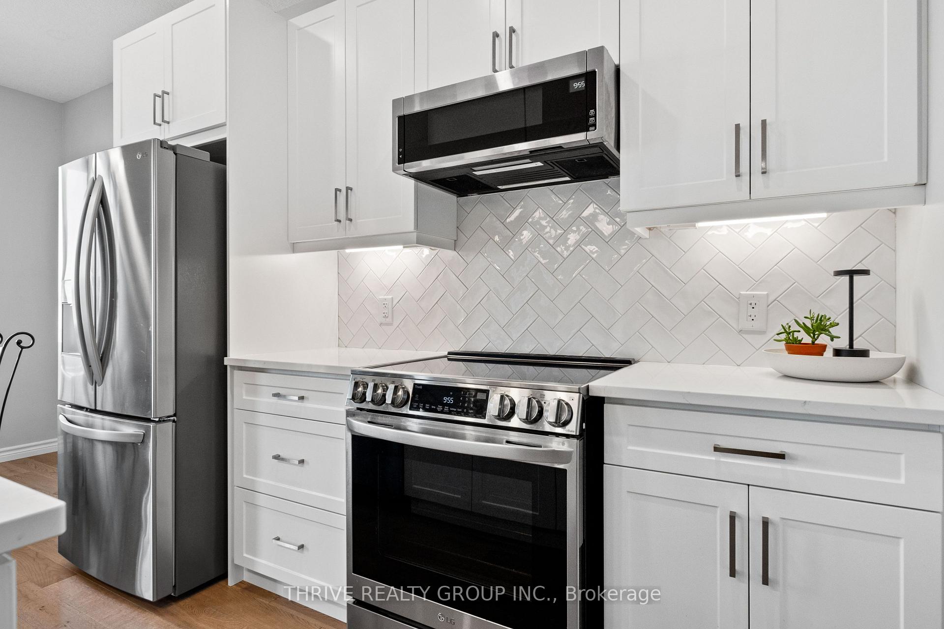 Photo 8 of 1760 Finley Crescent, London, North I — HOMEH
