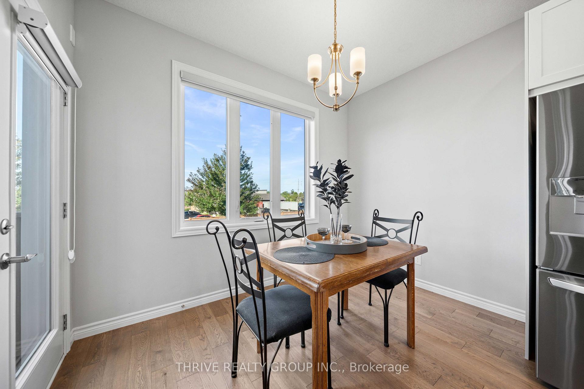 Photo 11 of 1760 Finley Crescent, London, North I — HOMEH